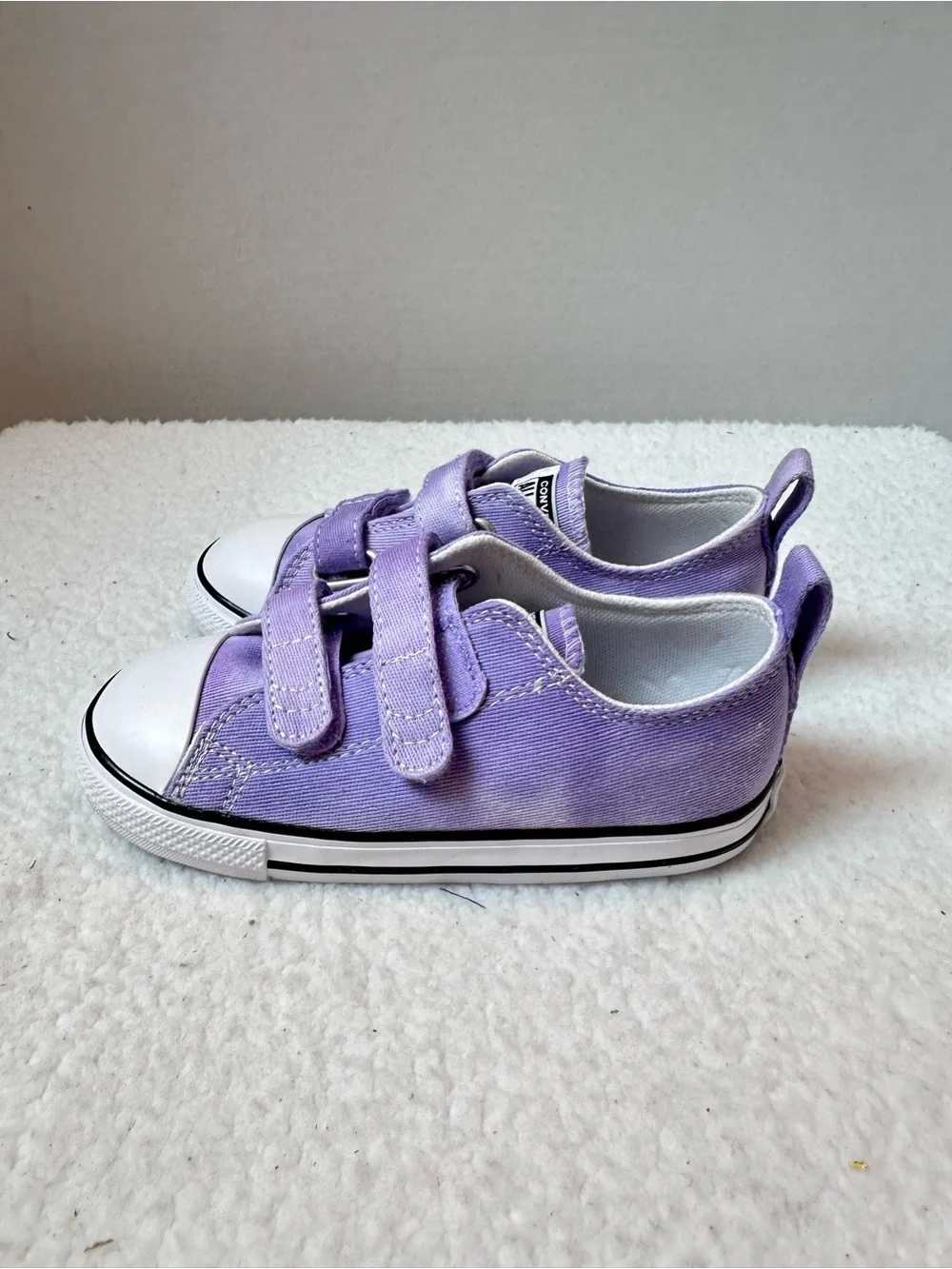 Girl’s Purple Converse Sneakers